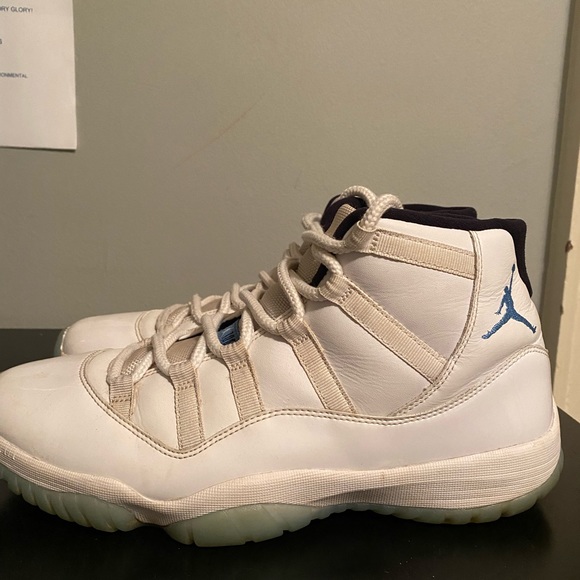 Jordan 11 legend blues